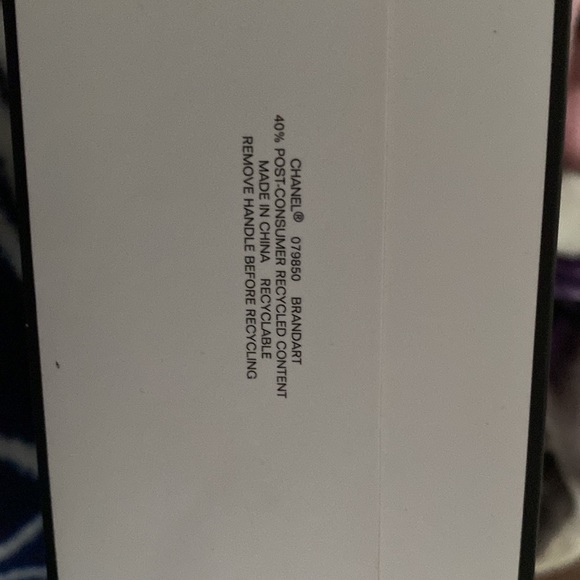 Chanel box/bag authentic. - Picture 2 of 3